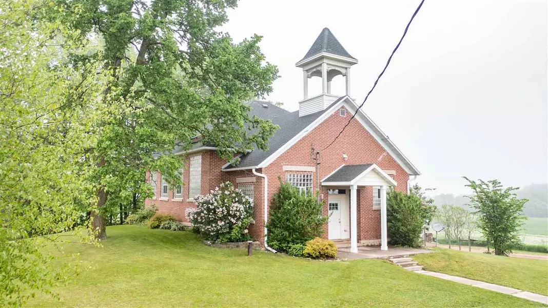 N10236 TOWN HALL RD, Marion, WI 54950-9787