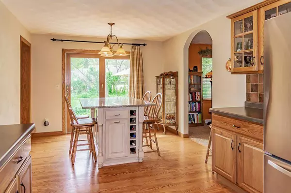 Hortonville, WI 54944-9386,209 OAK KNOLL CT