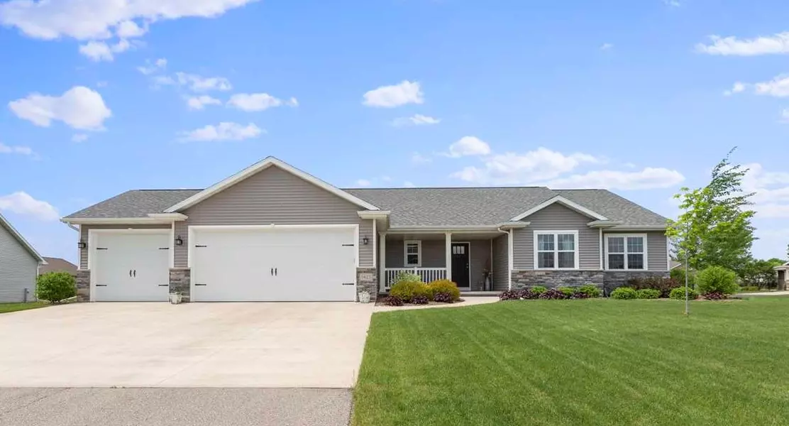 1823 NATION CT, Neenah, WI 54956