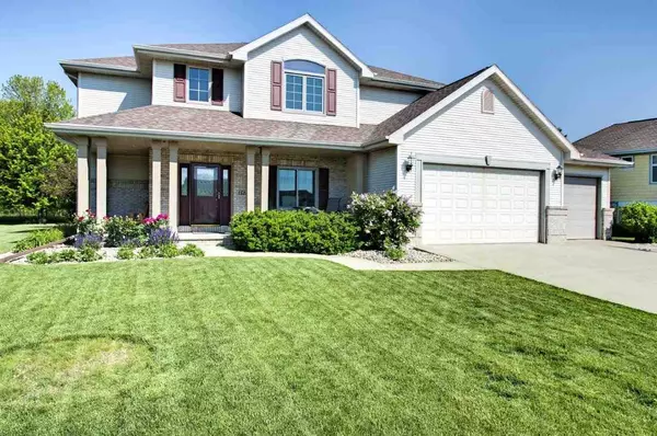 1525 FALLOW DR, Neenah, WI 54956