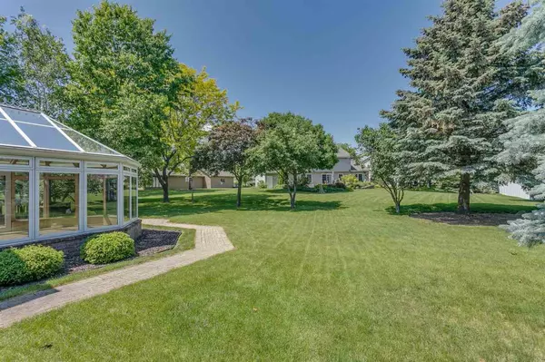 Neenah, WI 54956,1209 HAZELWOOD CT