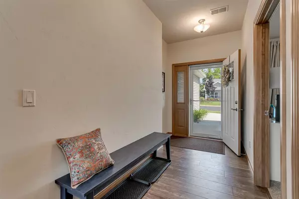 Neenah, WI 54956-8960,1723 COPPERSTONE PL