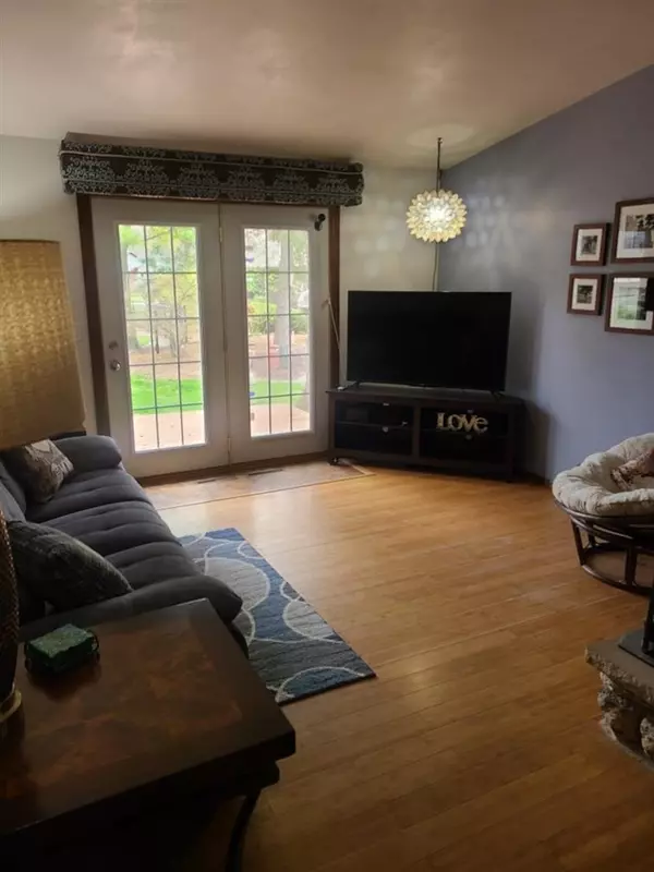 Menasha, WI 54952,1017 MELISSA ST