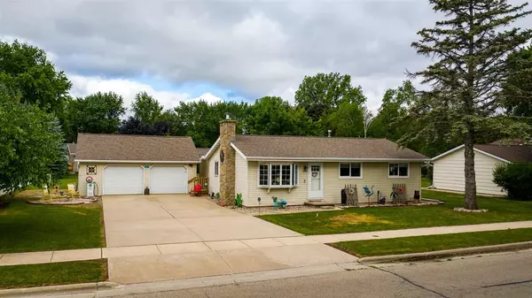 Winneconne, WI 54986,216 N 9TH AVE