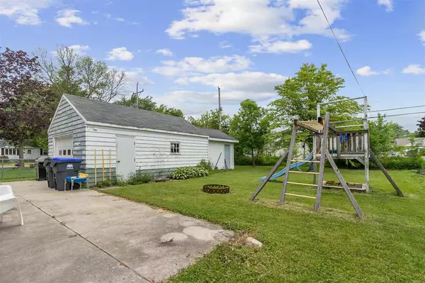 Neenah, WI 54956,950 ADAMS ST