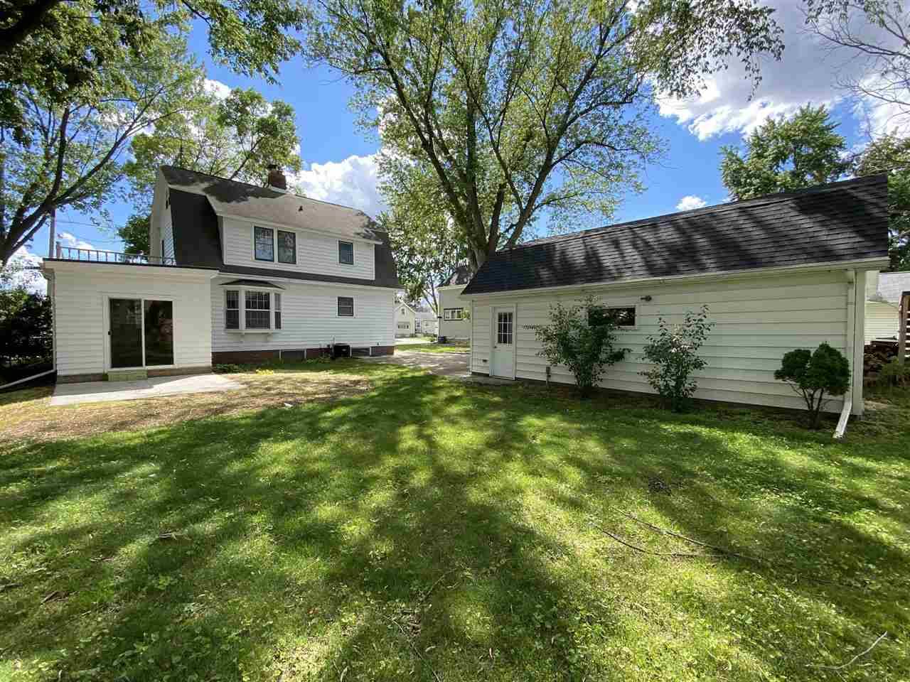 Neenah, WI 54956,318 E COLUMBIAN AVE
