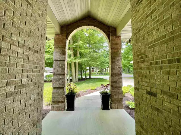 Pulaski, WI 54162,2879 RIVER FOREST HILLS DR