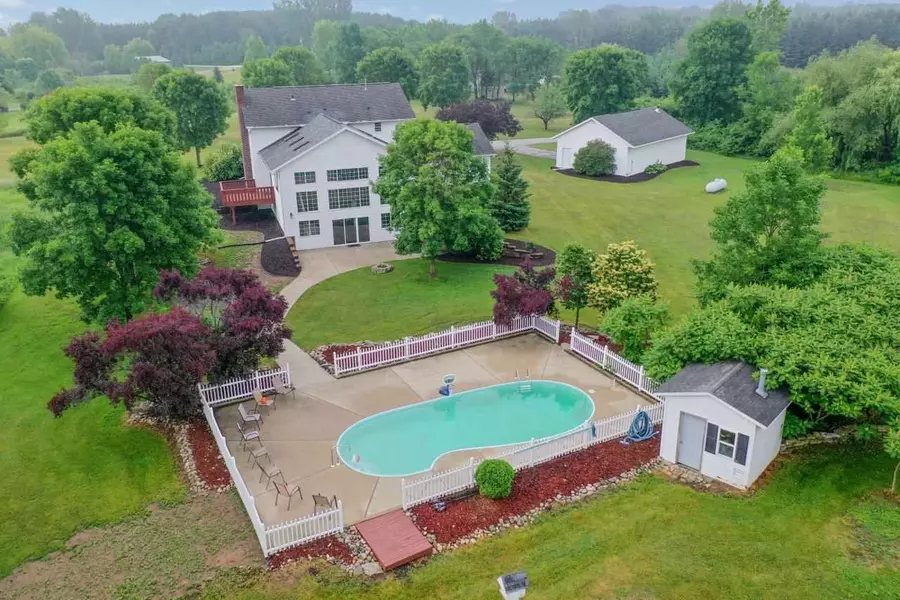 10290 GARDNER RD, Brussels, WI 54204-9646