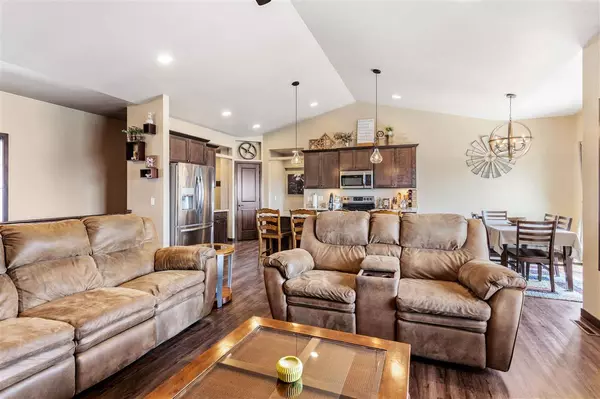 Neenah, WI 54956-2407,2512 WALLACE AVE