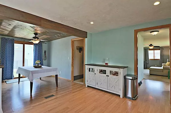 Neenah, WI 54956-4758,355 THOMAS CT