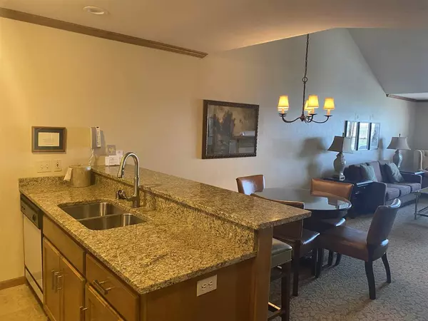 Elkhart Lake, WI 53020,101 OSTHOFF AVE #443