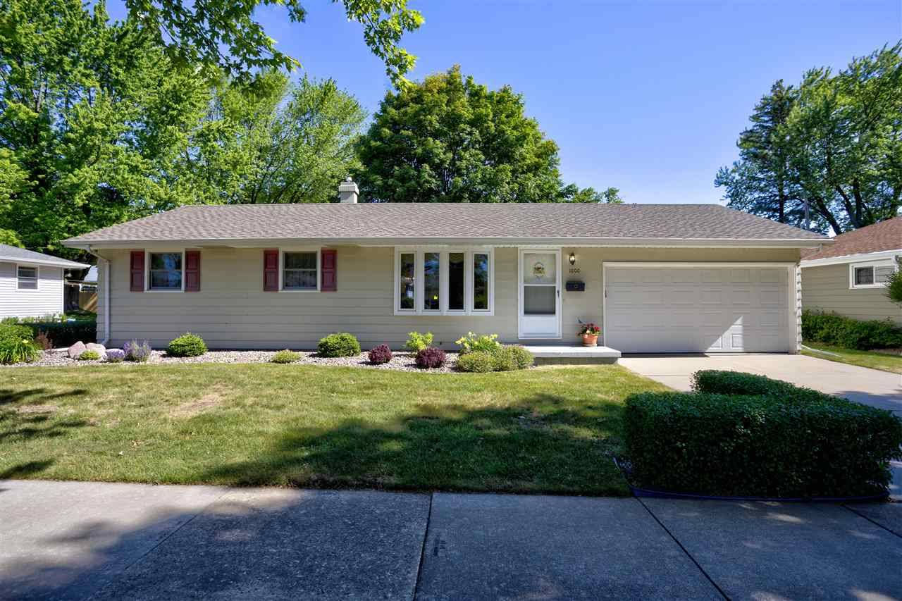 1000 W ROBERTS AVE, Appleton, WI 54914