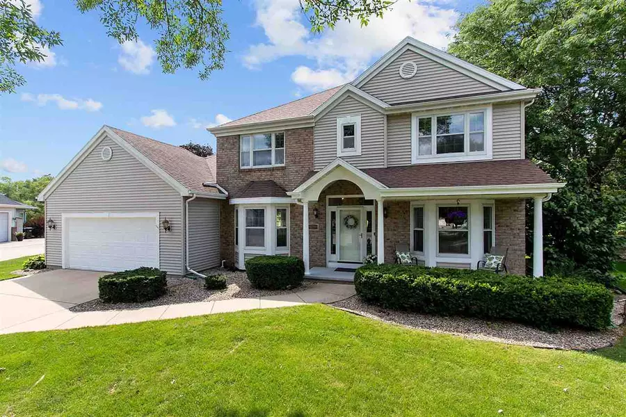 18 BALSAM CT, Appleton, WI 54913