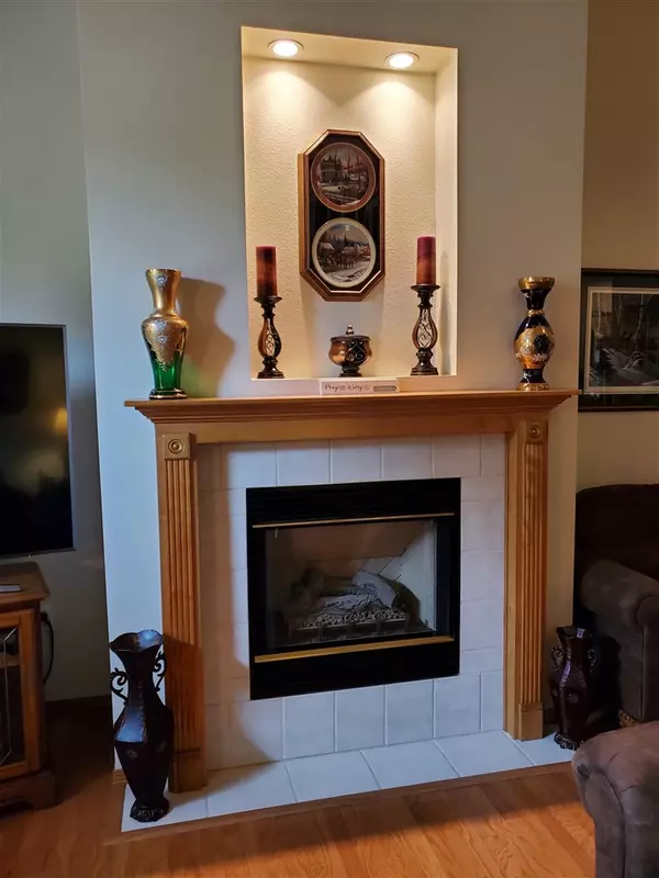 Appleton, WI 54914,1045 W WINDTREE DR