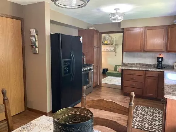 Appleton, WI 54915,72 CRESTVIEW DR