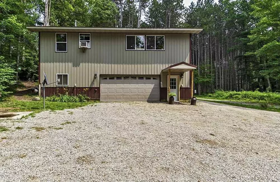 N2845 RIVER DR, Wallace, MI 49893