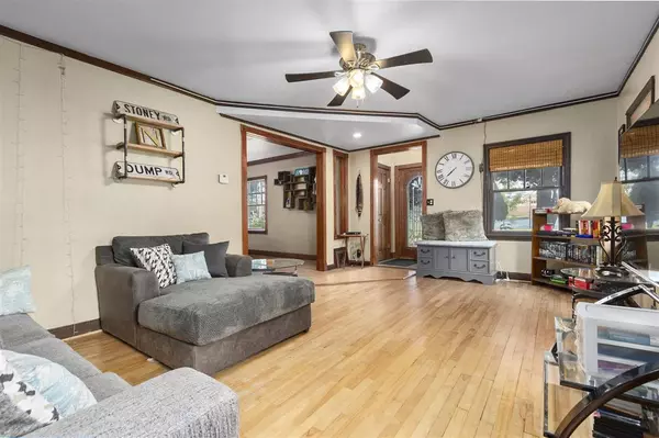 Appleton, WI 54914,806 N MASON ST