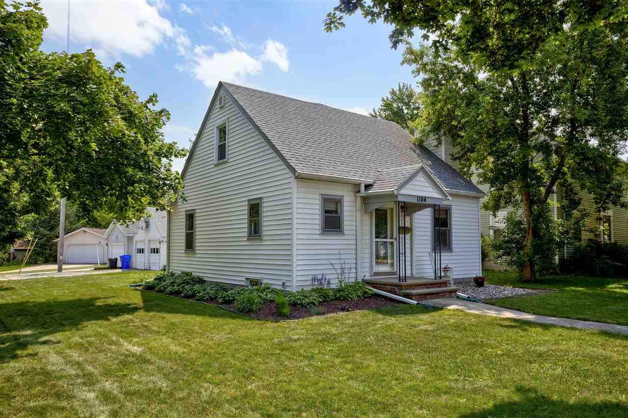 1104 S LAWE ST, Appleton, WI 54915