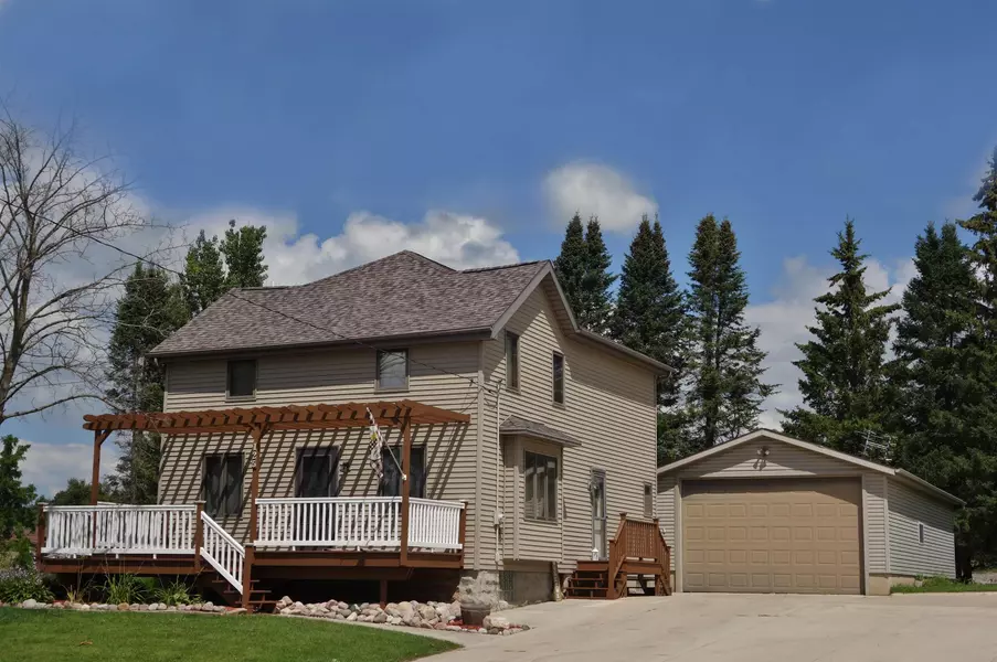 125 W RAILROAD AVE, Saint Cloud, WI 53079-1471