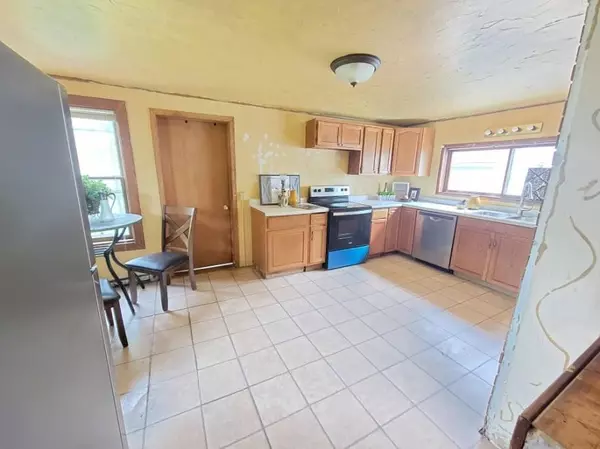 Appleton, WI 54915,317 E LINCOLN ST