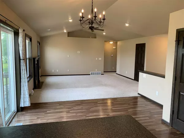 Appleton, WI 54915-6421,318 EMONS RD