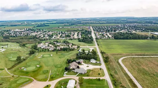 Kaukauna, WI 54130-0000,12 LINKS CT