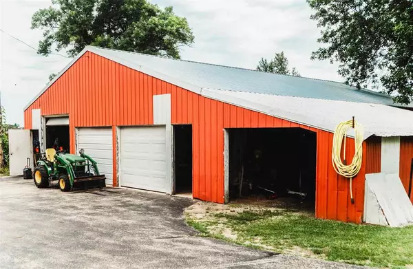 New London, WI 54961,E8702 HUNTLEY RD