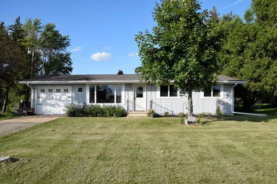 N2162 GREENVILLE DR, Hortonville, WI 54944-9441