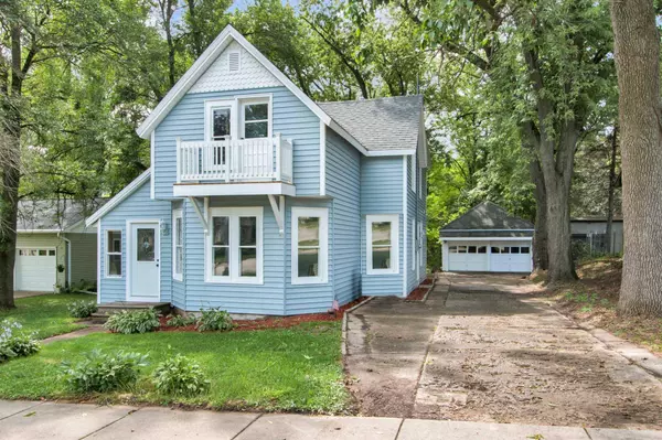 486 BROADWAY ST, Berlin, WI 54923-1320