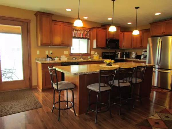 Greenville, WI 54942,W6975 ANGEL HILL DR