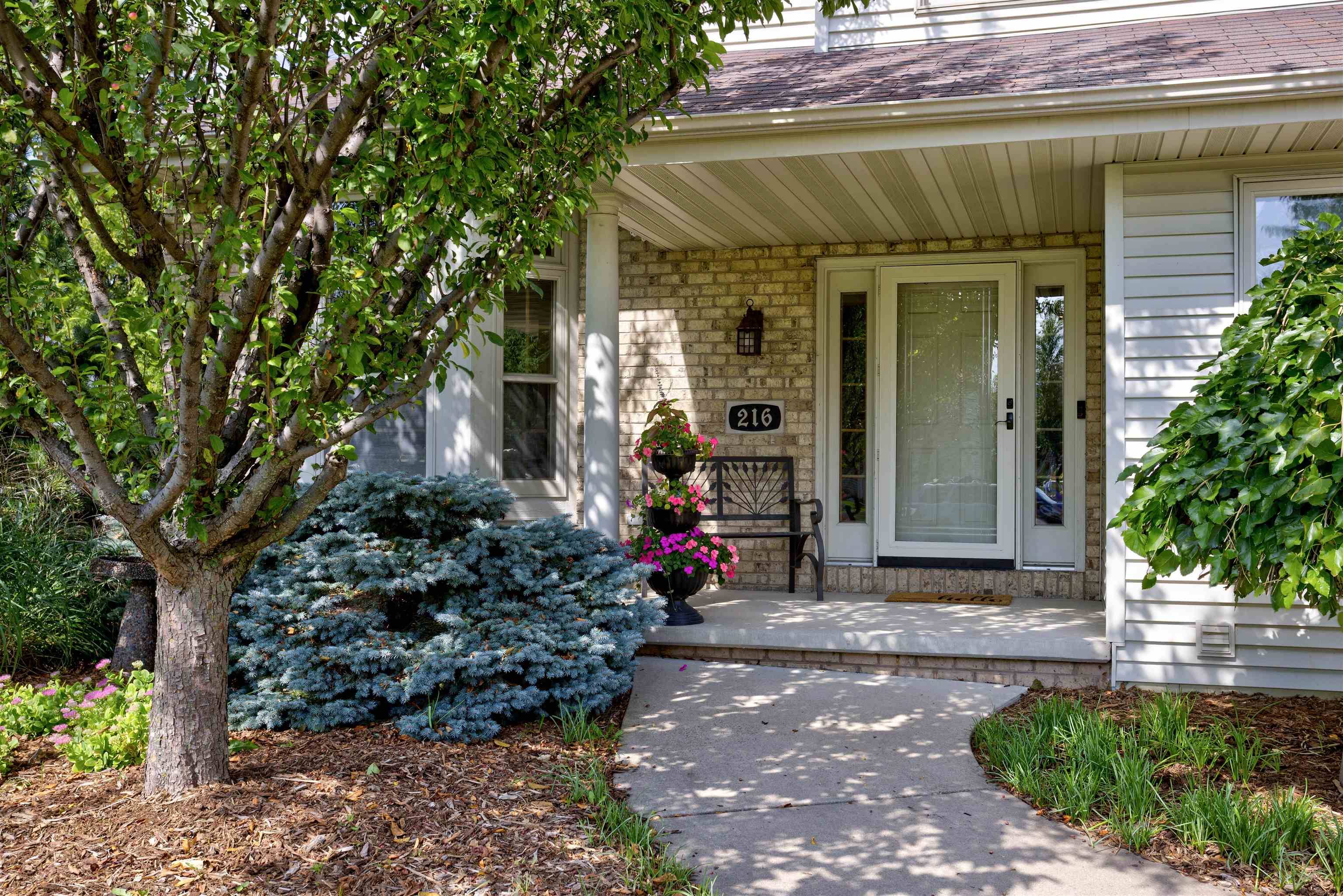 Neenah, WI 54956-4978,216 KRAFT ST