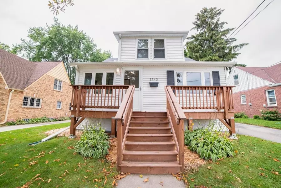 1743 N MORRISON ST, Appleton, WI 54911-2908