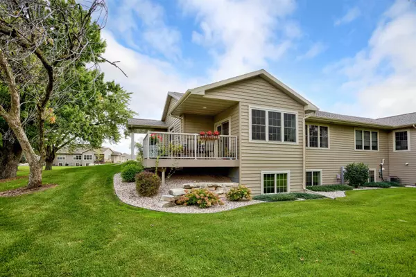 Neenah, WI 54956,1266 CAMERON CIR