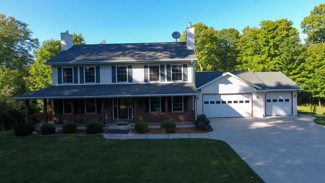 5674 DEER WOOD LN, Campbellsport, WI 53010-2858