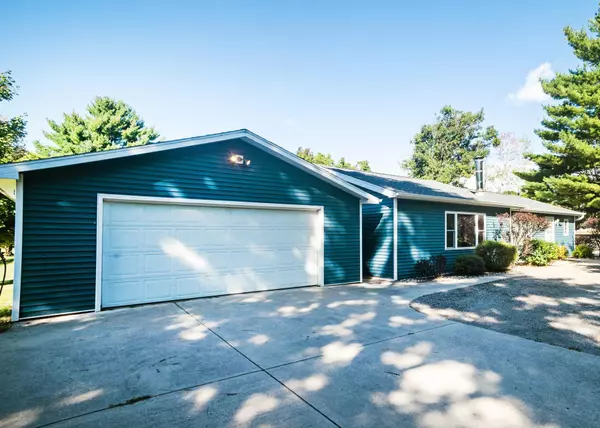 Waupaca, WI 54981,E2206 PARFREYVILLE RD