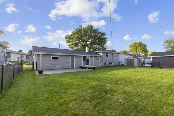 Appleton, WI 54914,2308 N LINWOOD AVE