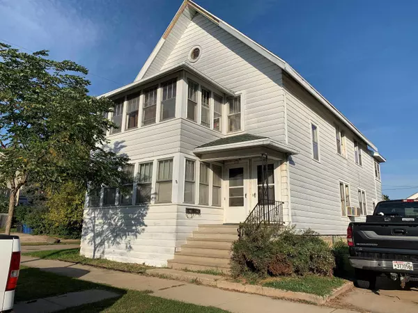Oshkosh, WI 54901-5111,210 BAY ST