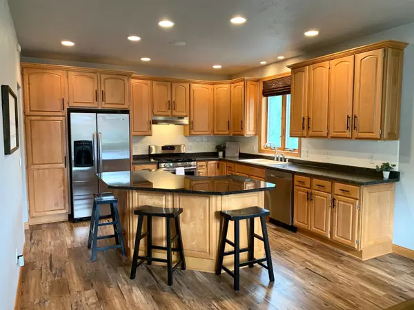 Combined Locks, WI 54113-1414,591 CORNROW LN