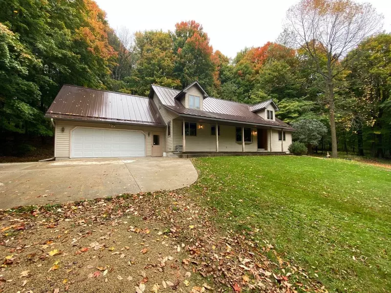 W11676 ANGLE RD, Marion, WI 54950-8912