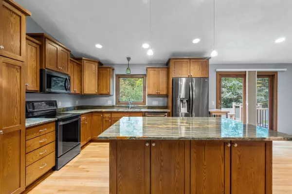Appleton, WI 54914,1605 S HILLCREST DR