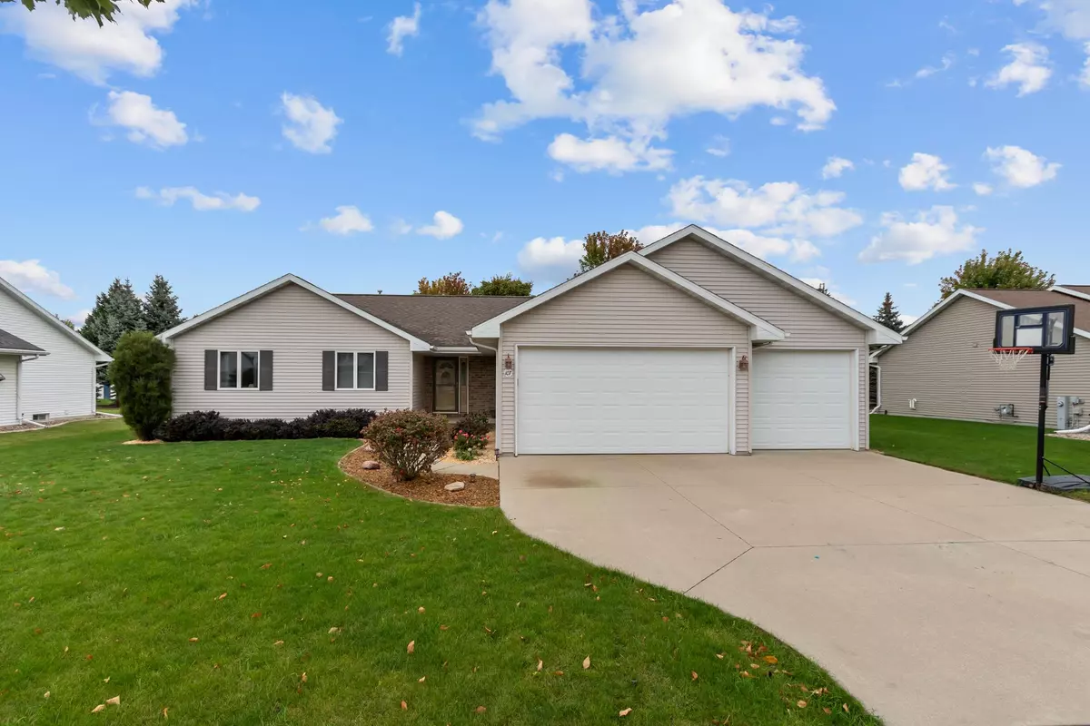 Combined Locks, WI 54113,107 GREEN WAY DR