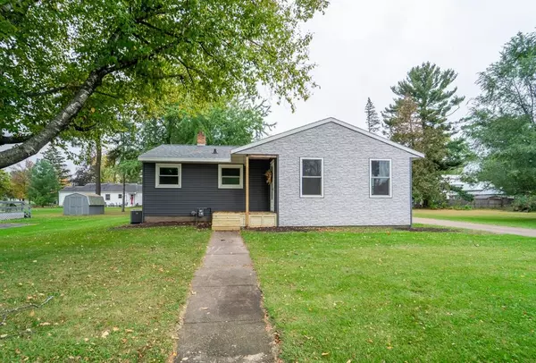 407 E ALFRED ST, Weyauwega, WI 54983