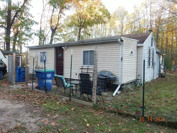 Gresham, WI 54128,W10016 E OAKRIDGE LN