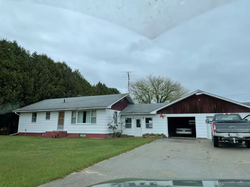 W5903 13.5 LN, Wallace, MI 49893