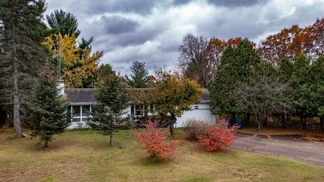 10579 HWY 54, Amherst, WI 54406