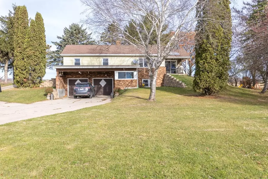 8648 GOHR RD, Krakow, WI 54137-9723