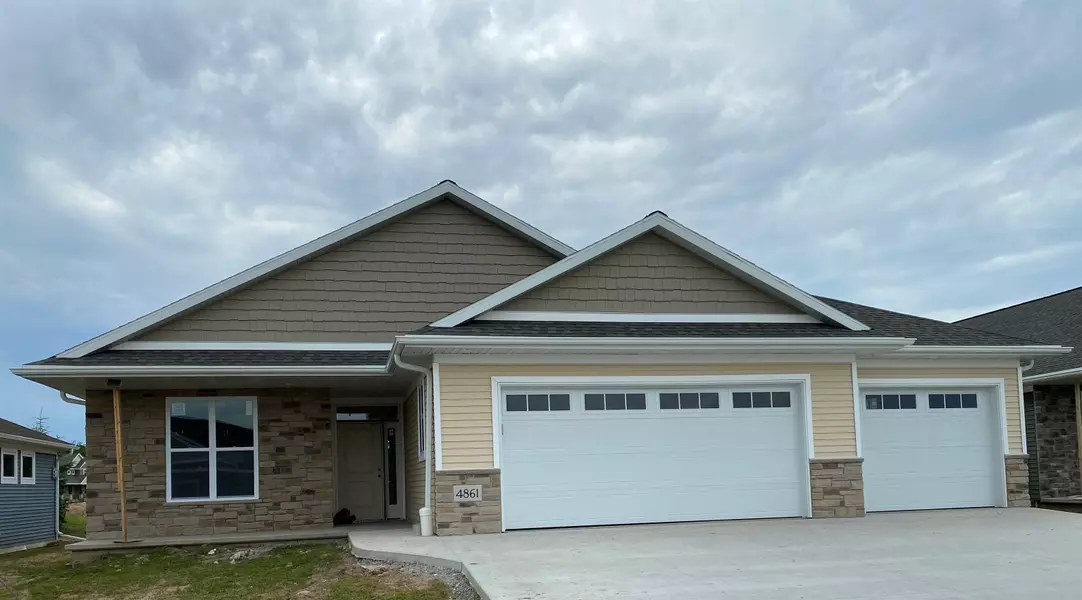 4864 WYLD BERRY WAY, Hobart, WI 54155