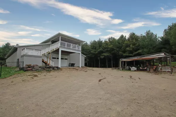 Beaver Dam, WI 53916,W7650 BREEZYPOINT RD