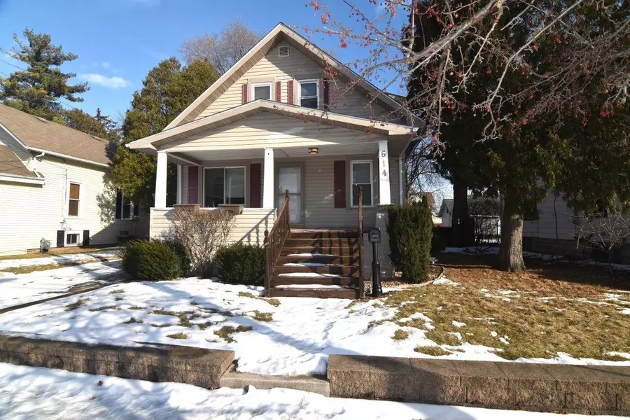 614 EVANS ST, Oshkosh, WI 54901-4606