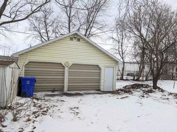 Appleton, WI 54914-5005,1632 W ROGERS AVE